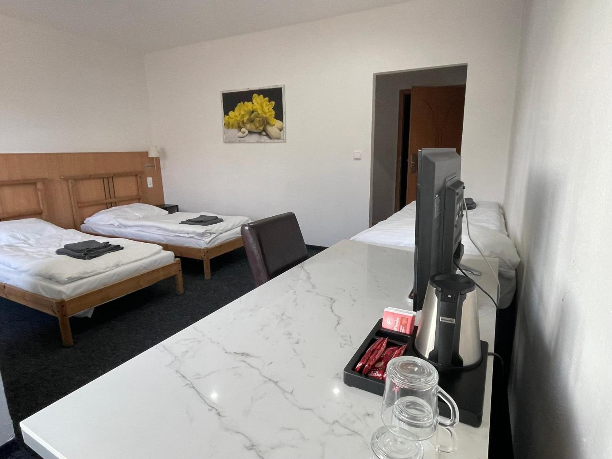 Hotel Joker Obrnice المظهر الخارجي الصورة